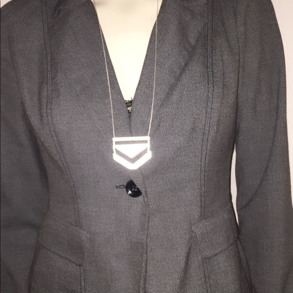 🌸🌺Woman’s blazer - Picture 2 of 4